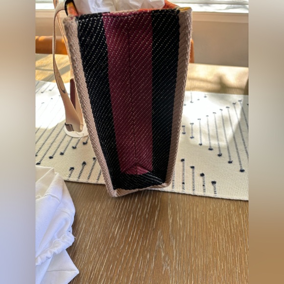 Chloe Medium Woody Striped Tote brand new never used. - Picture 4 of 12